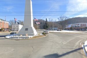 Elizabethton monument damaged in accident